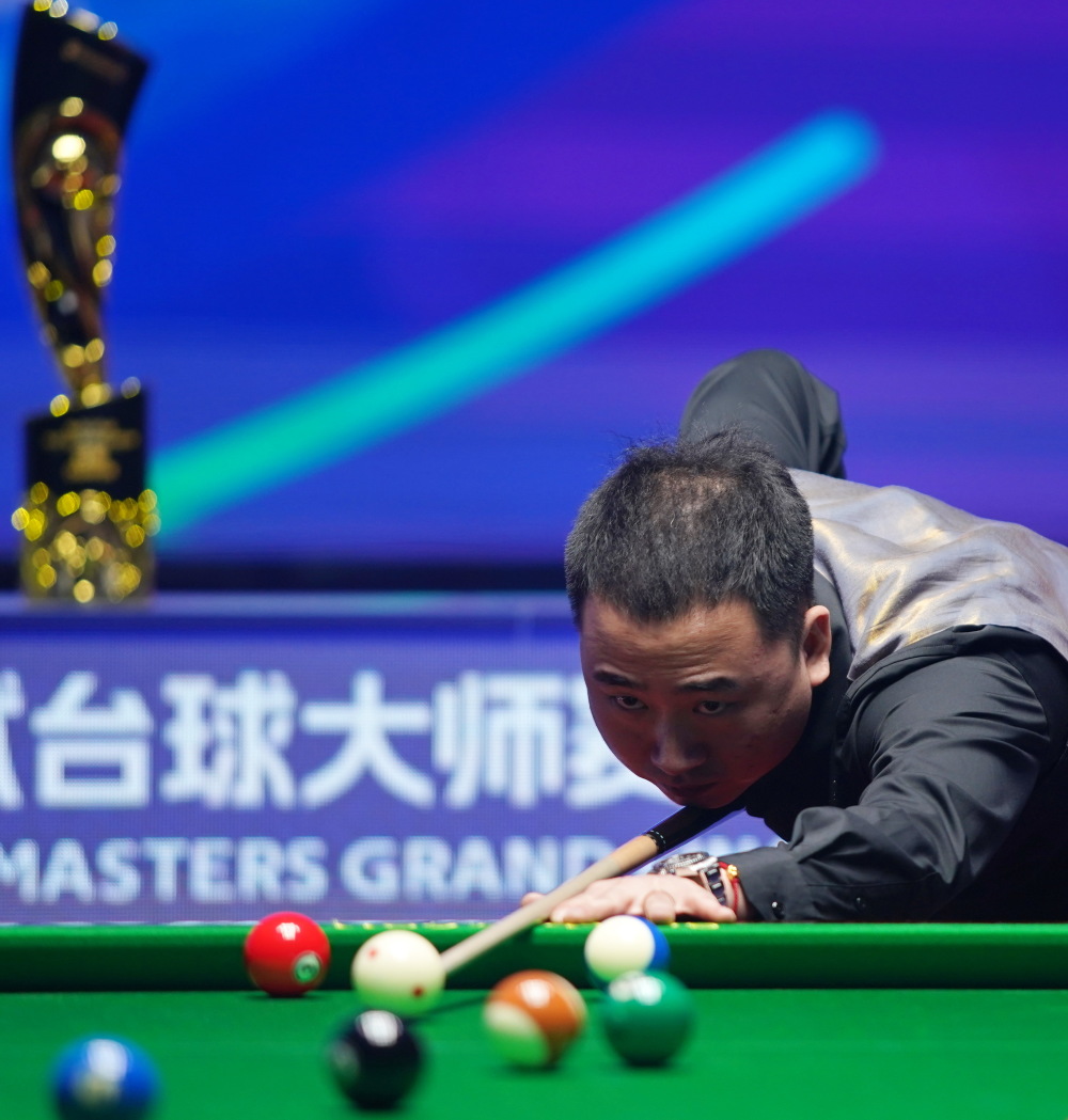 员在前期比 员在前期比